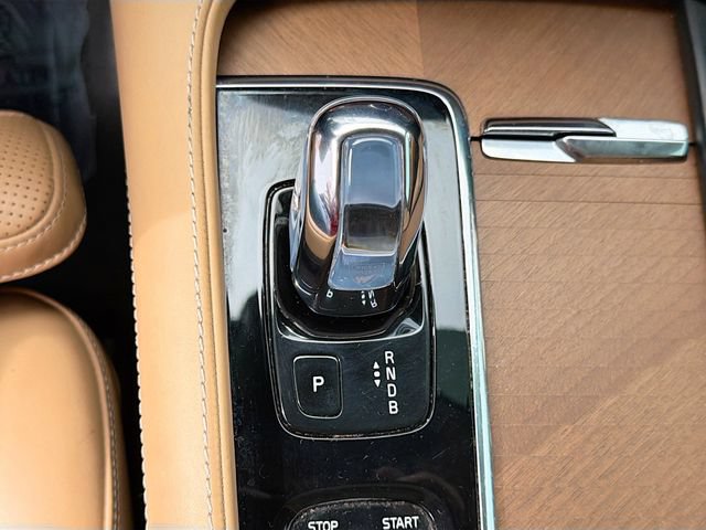 Used 2016 Volvo XC90 T8 Inscription w/ Protection Package Plus AWD/4WD image 31
