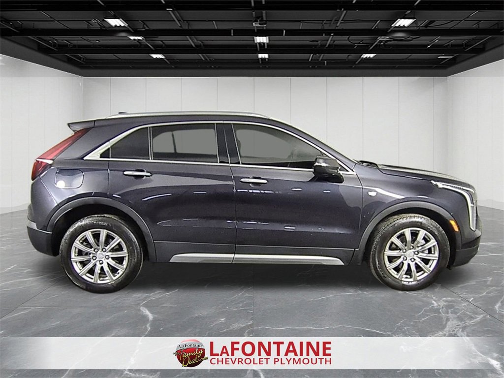 Certified 2023 Cadillac XT4 Premium Luxury w/ Cold Weather Package image 9