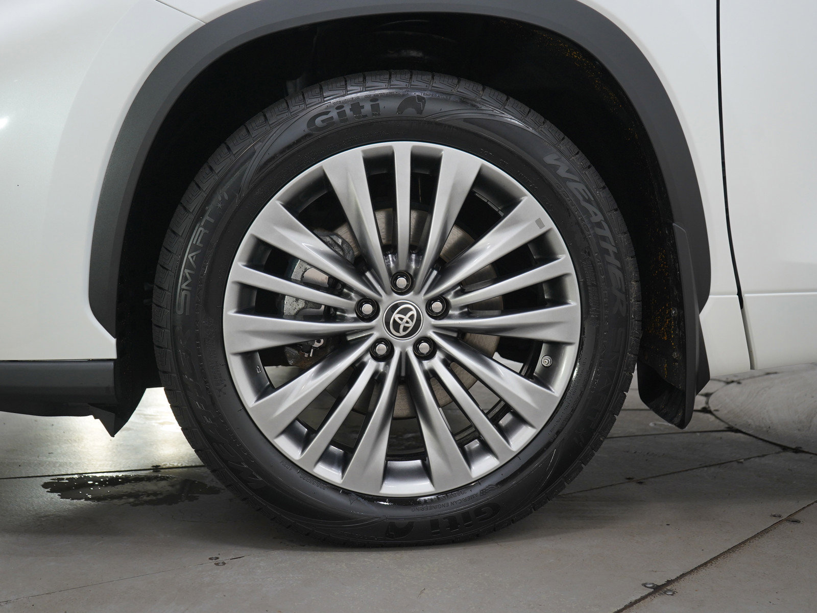 Used 2021 Toyota Highlander Platinum AWD/4WD image 29