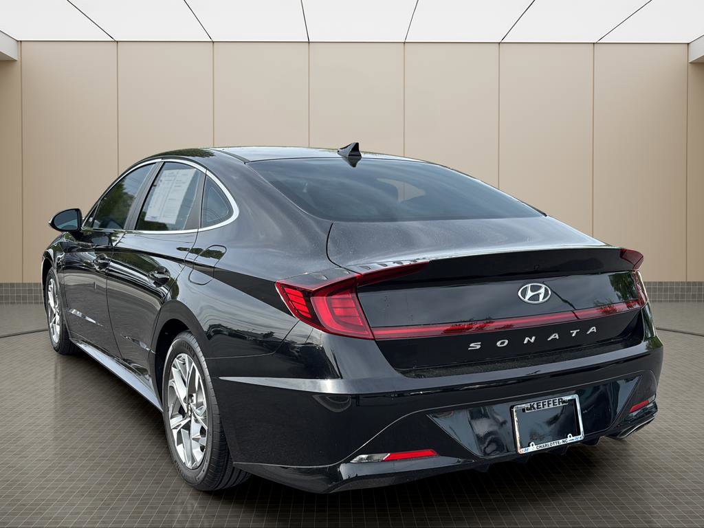 Certified 2022 Hyundai Sonata SEL w/ Cargo Package image 3