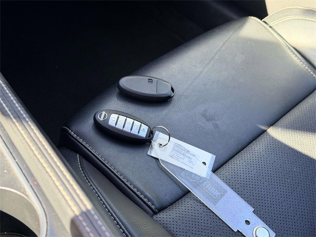 Used 2023 Nissan Maxima SL image 3