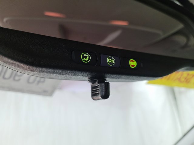 Used 2015 GMC Acadia SLE image 26