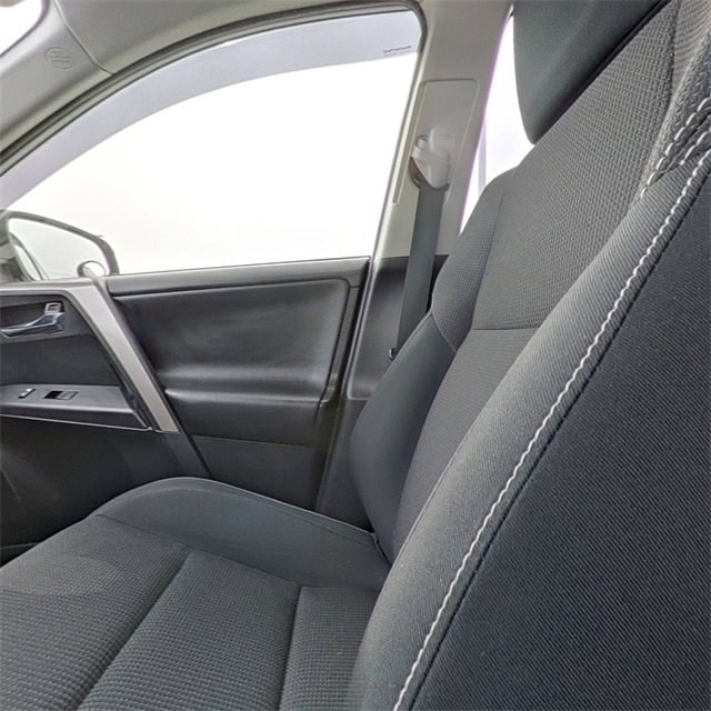 Used 2018 Toyota RAV4 XLE image 25