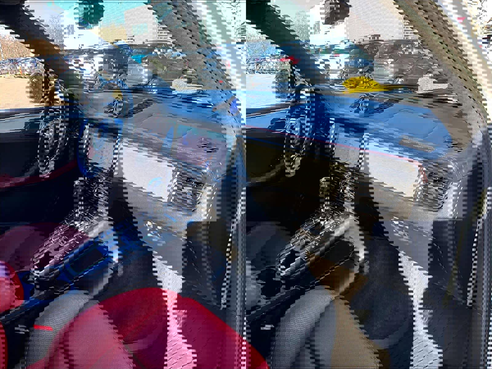 Used 2021 Porsche Macan Turbo image 14