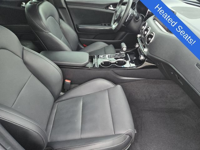 Used 2022 Kia Stinger GT-Line w/ Sun & Sound Package RWD image 13
