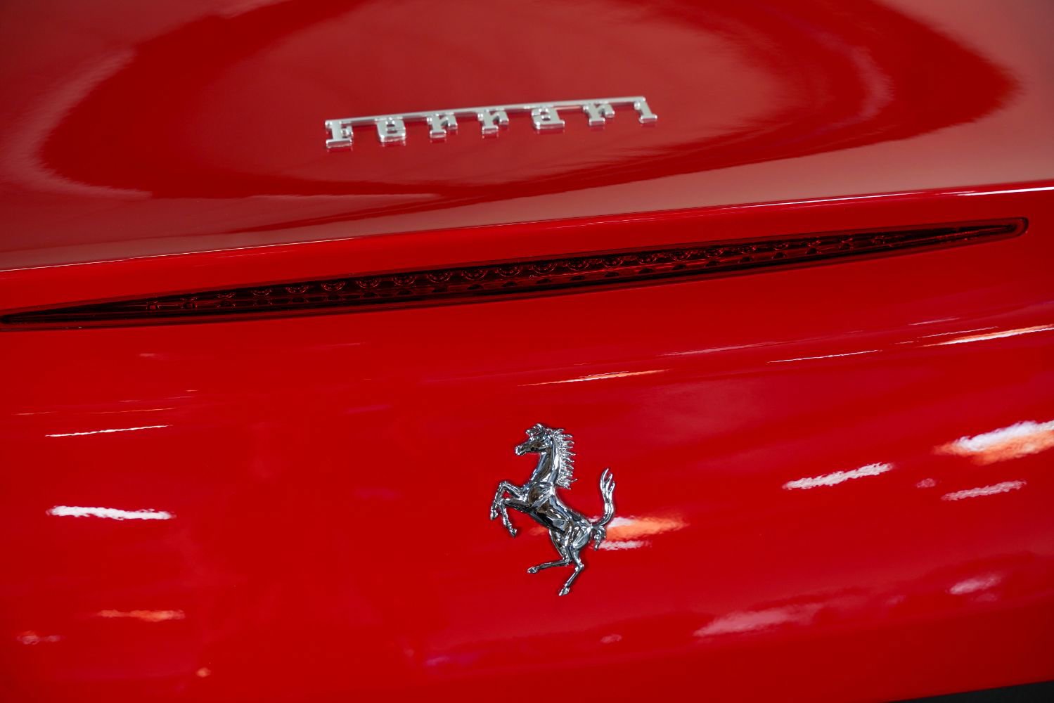 Used 2013 Ferrari California RWD image 20