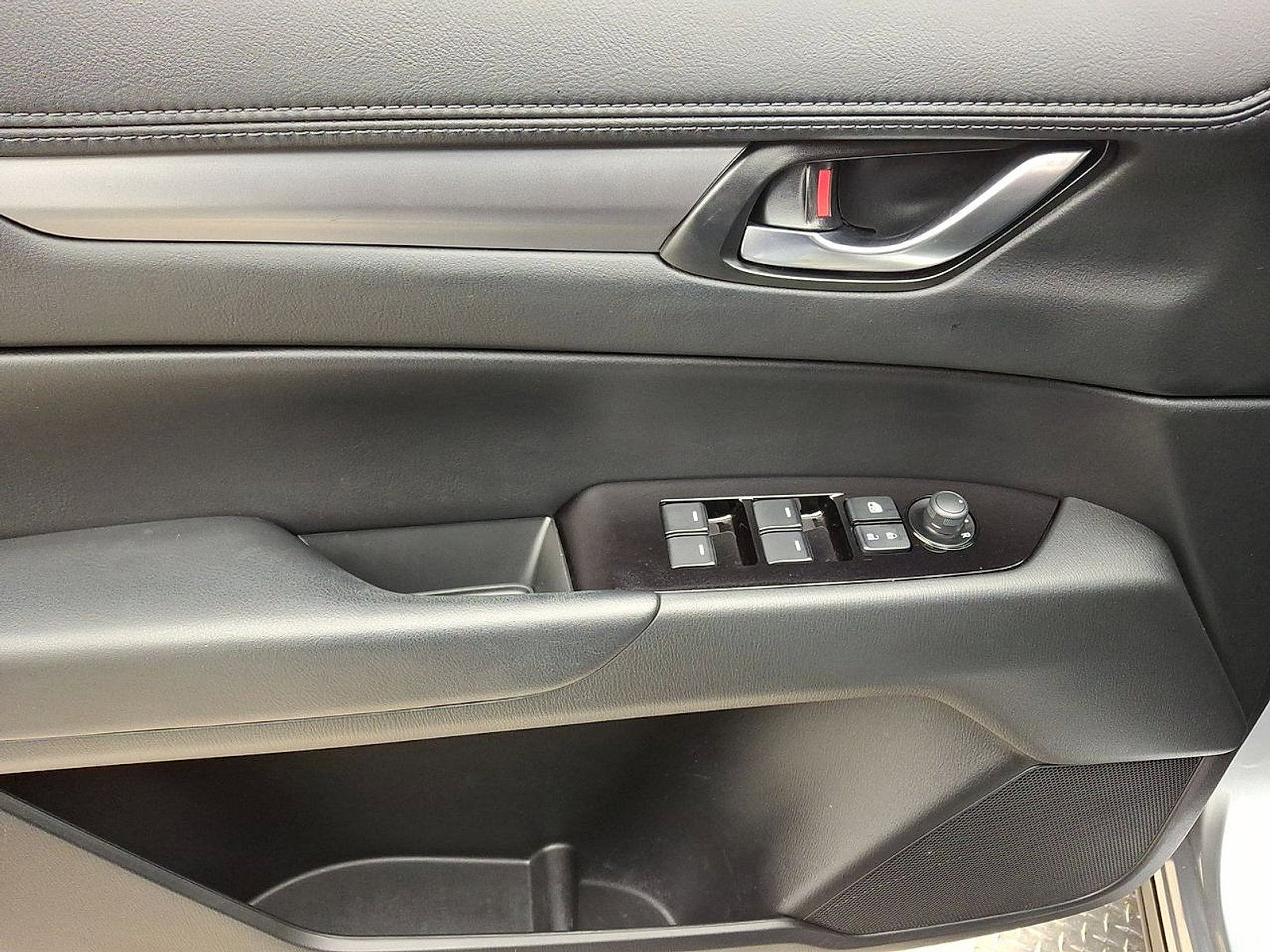 Used 2023 MAZDA CX-5 AWD 2.5 S w/ Select Package image 10