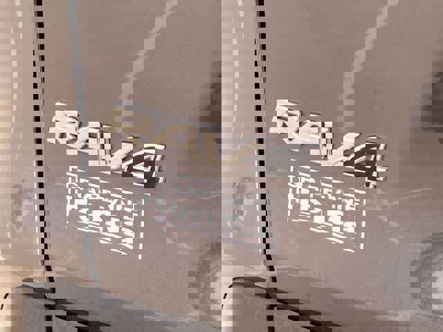 Used 2021 Toyota RAV4 LE AWD/4WD image 8