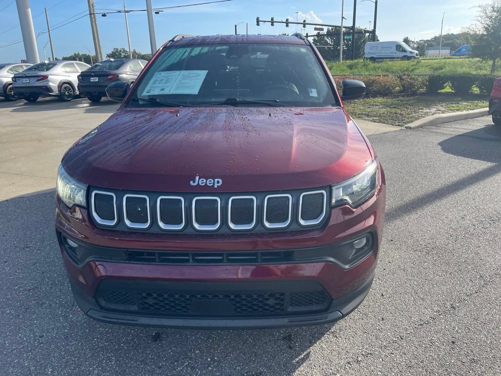 Used 2022 Jeep Compass Latitude AWD/4WD image 2