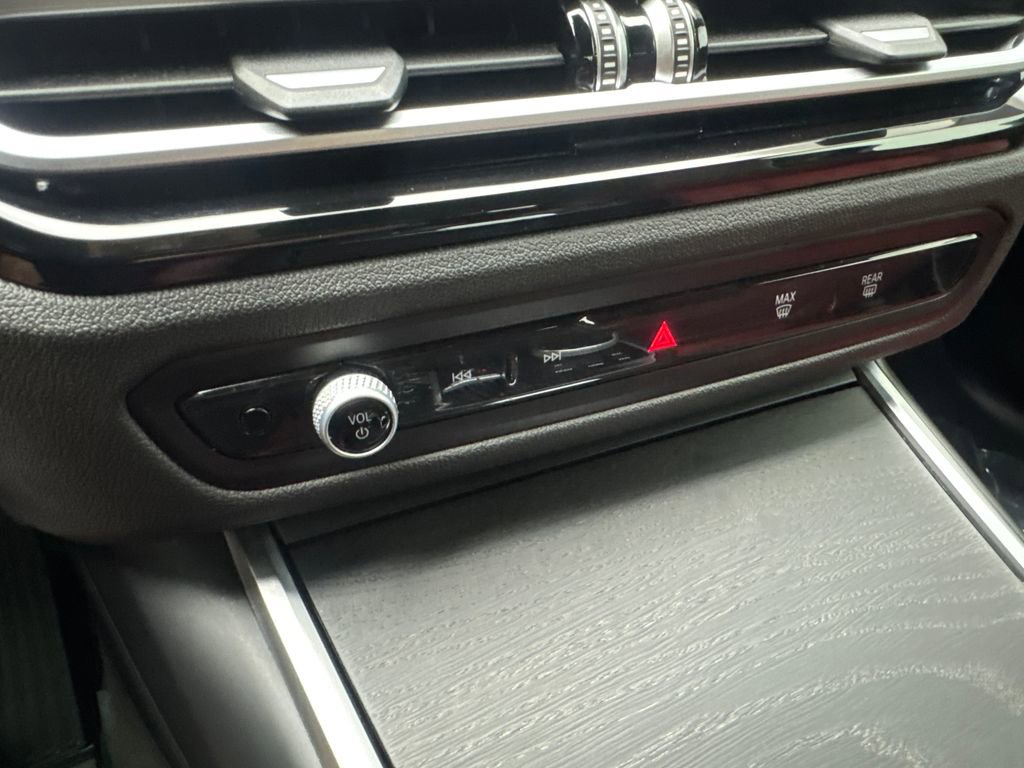 Used 2023 BMW 330i Sedan w/ Convenience Package image 66