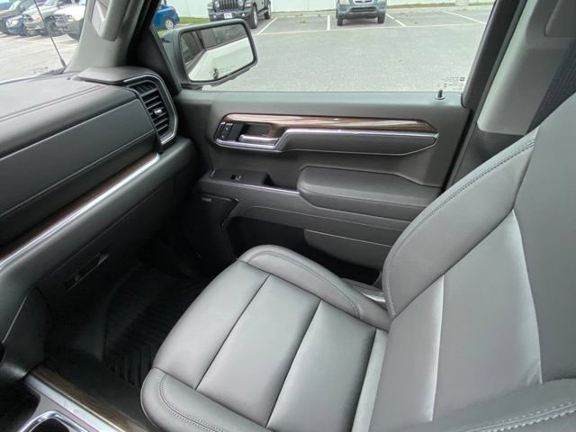 Used 2026 Chevrolet Silverado 1500 LT Trail Boss w/ LT Trail Boss Premium Package AWD/4WD image 24