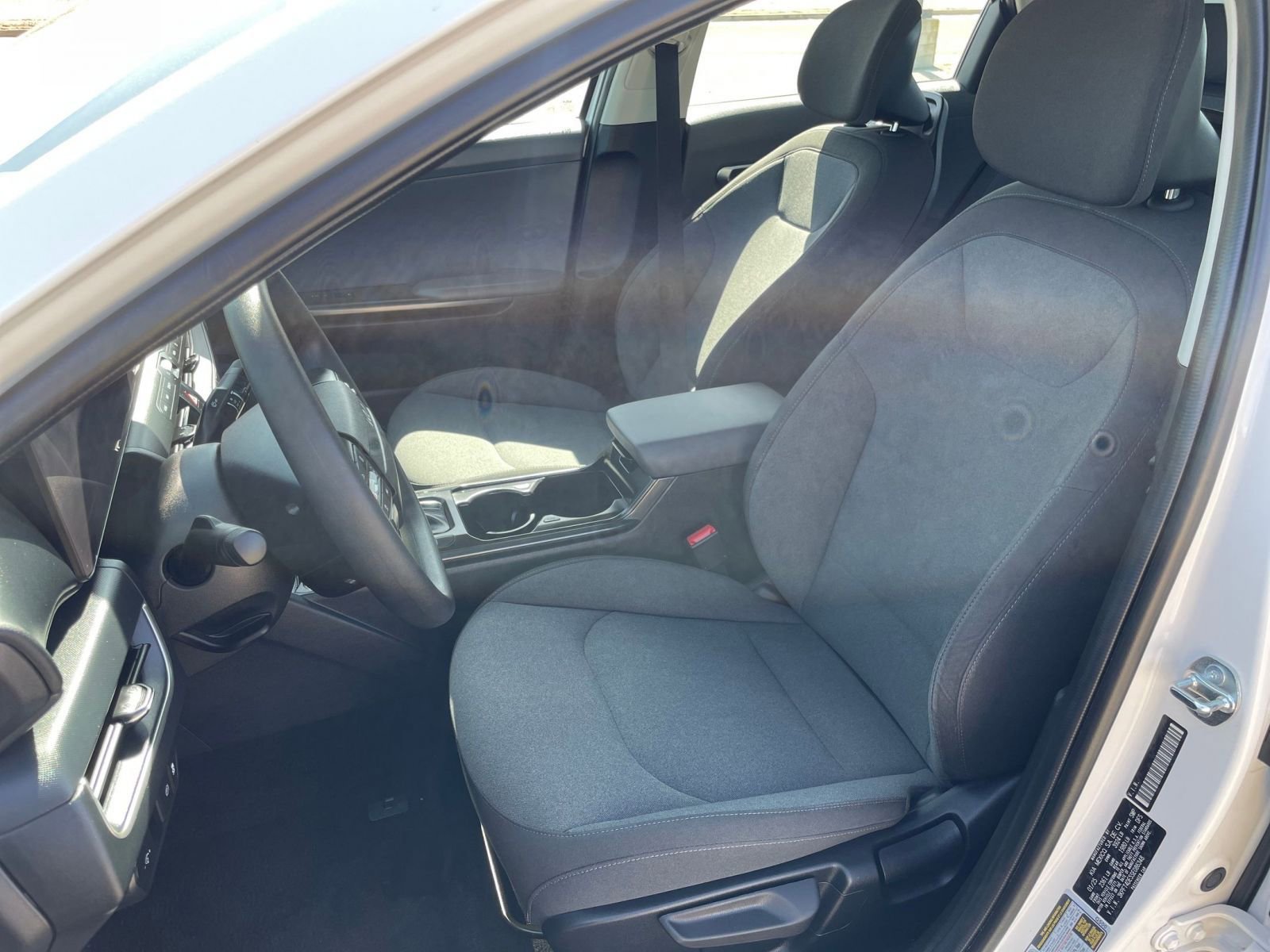 Used 2025 Kia K4 LXS image 36