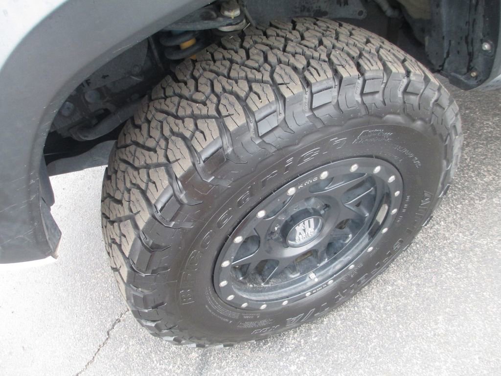 Used 2019 Toyota Tacoma TRD Off-Road AWD/4WD image 14