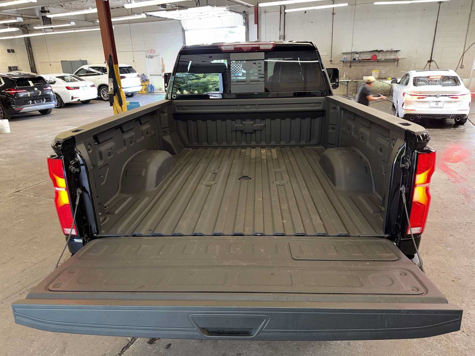 Used 2025 Chevrolet Silverado 2500 High Country w/ High Country Premium Package AWD/4WD image 22