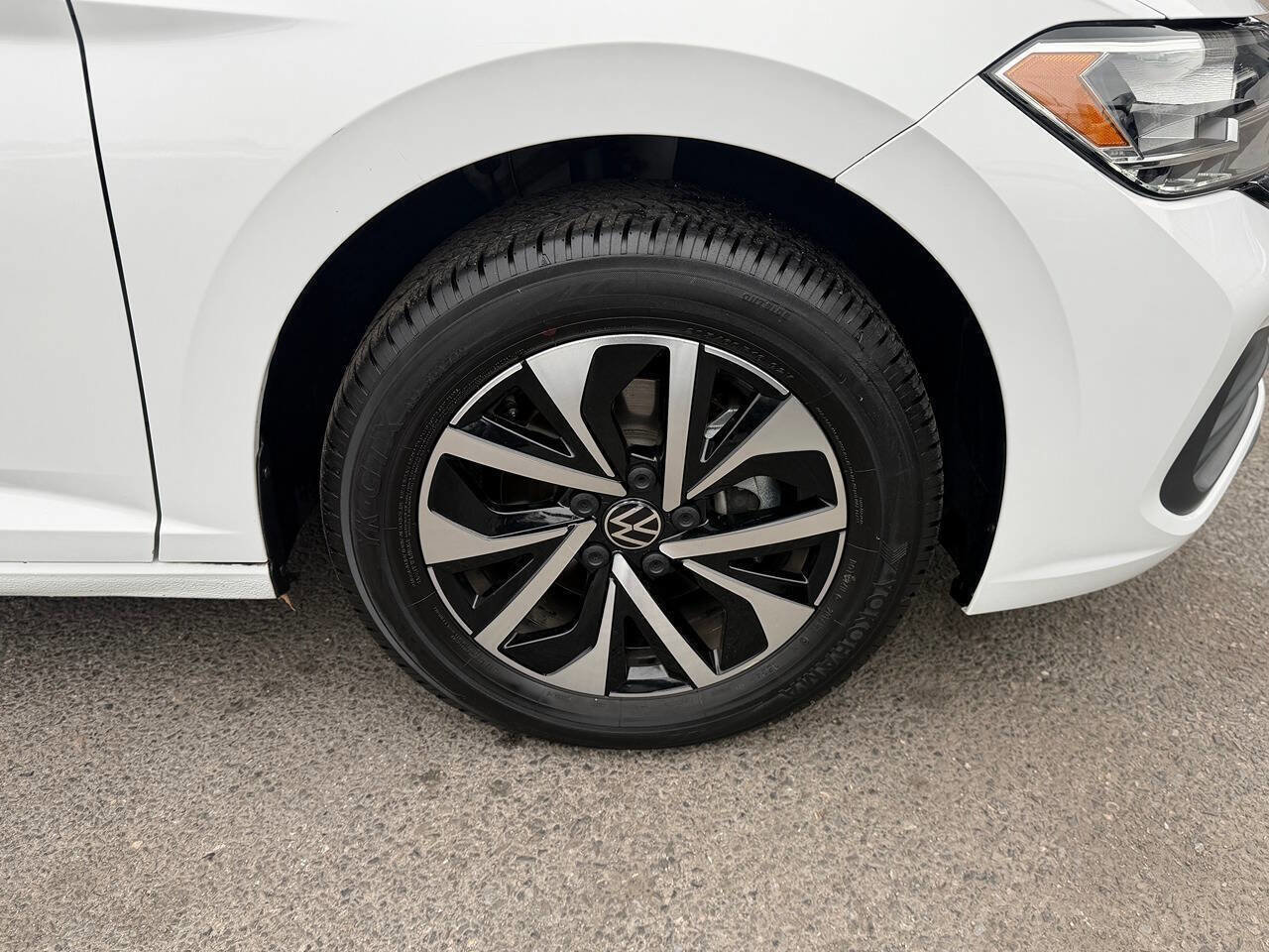 Used 2023 Volkswagen Jetta S image 29