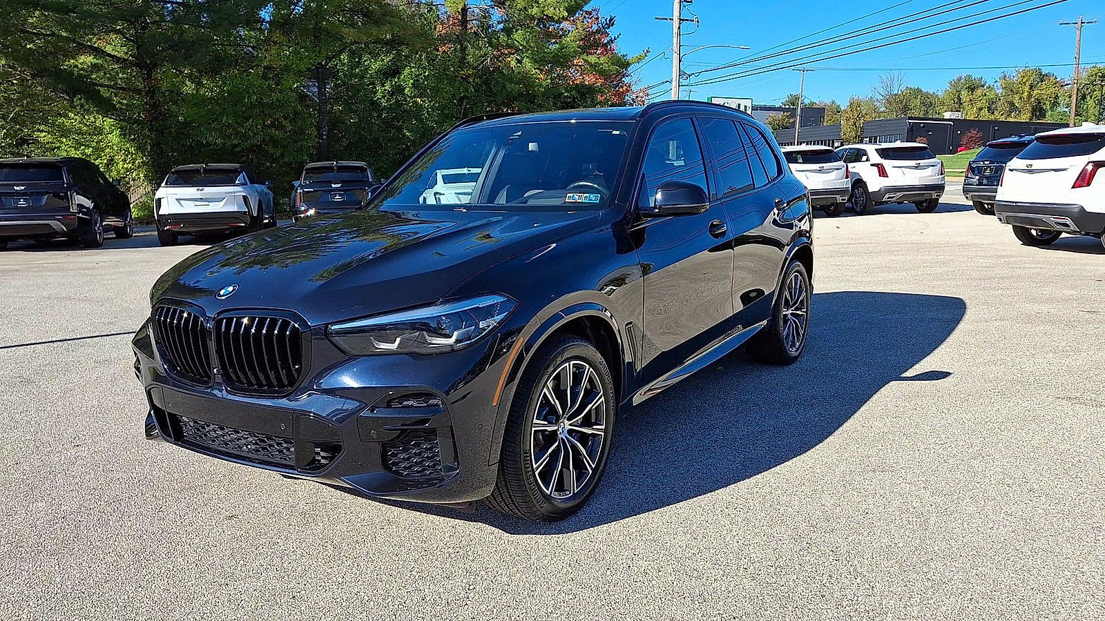 Used 2022 BMW X5 xDrive40i w/ M Sport Package AWD/4WD image 4