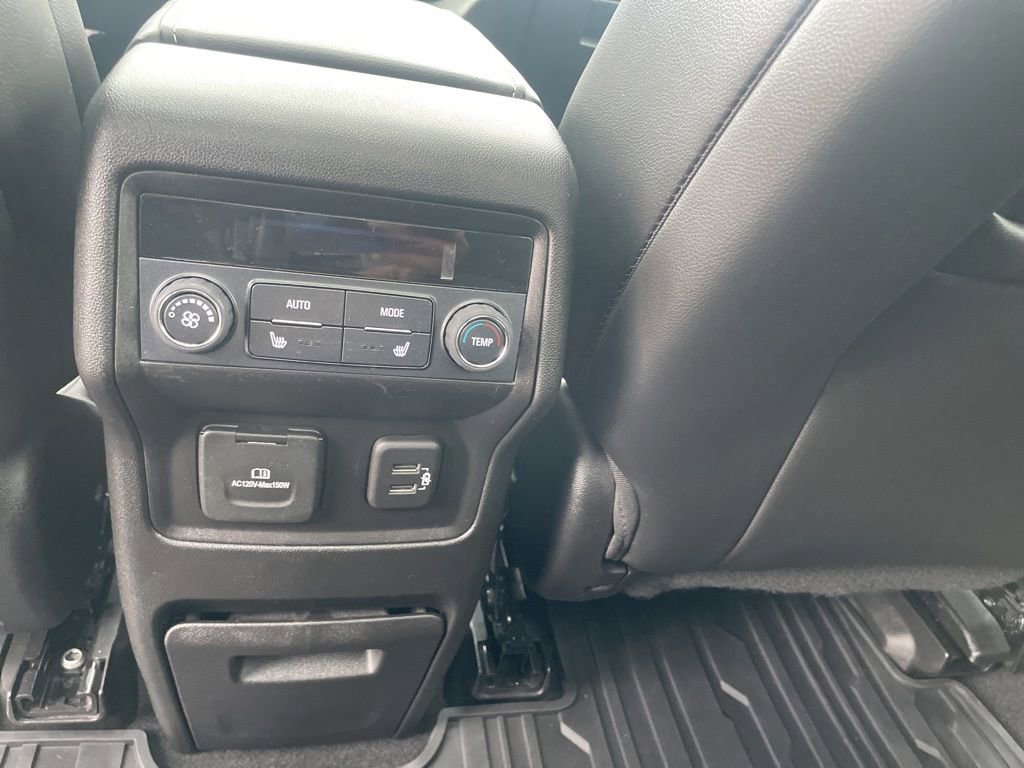 Used 2019 GMC Acadia Denali w/ Technology Package FWD image 17