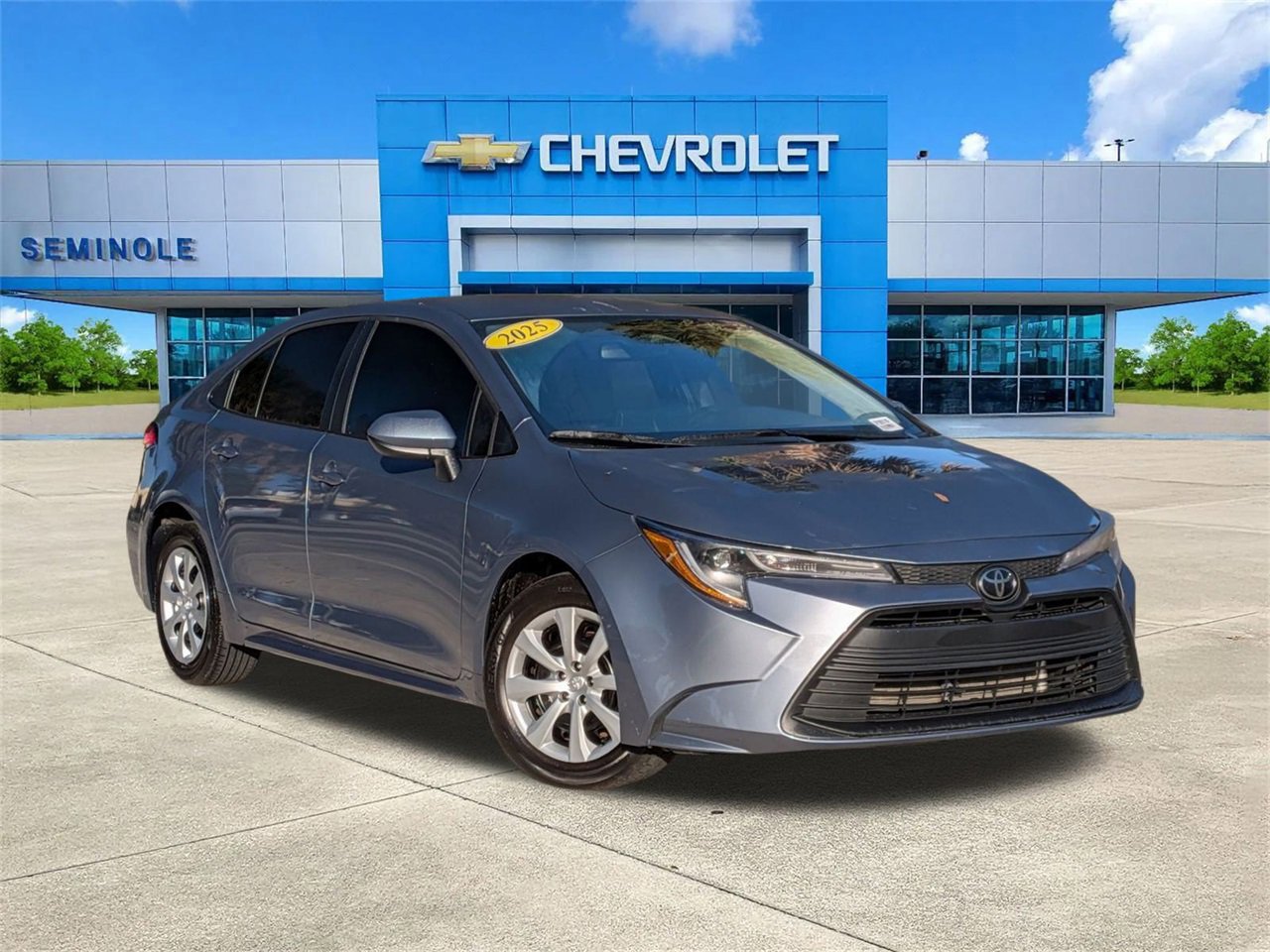 Used 2025 Toyota Corolla LE video 1