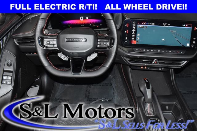 Used 2025 Dodge Charger R/T w/ Quick Order Package 25M R/T image 12