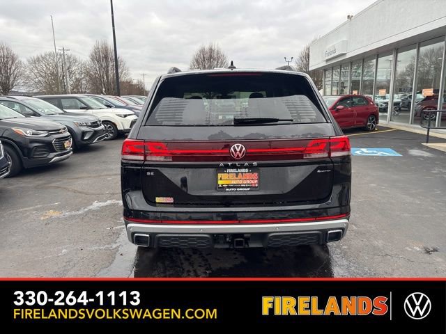 New 2026 Volkswagen Atlas Peak Edition image 4