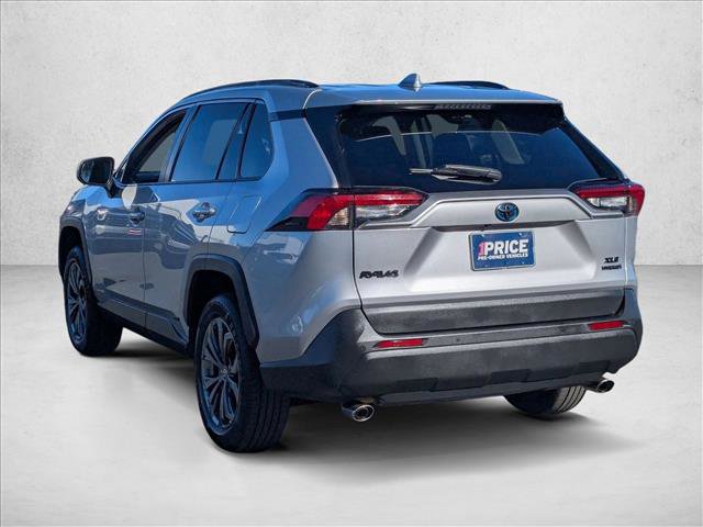 Used 2022 Toyota RAV4 XLE Premium image 8