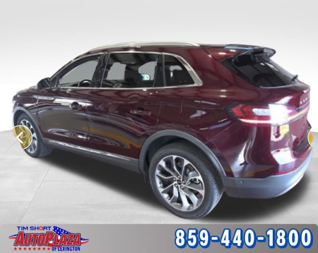 Used 2022 Lincoln Nautilus Reserve w/ Equipment Group 201A image 10