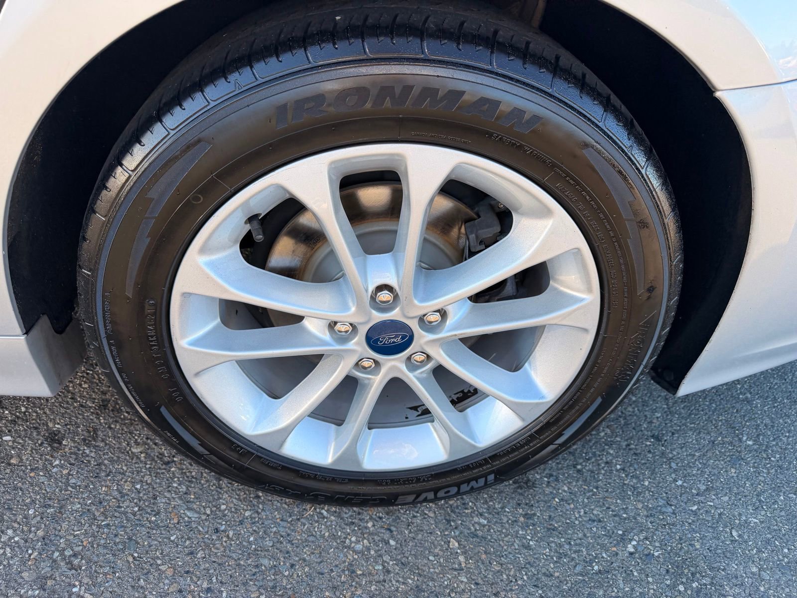 Used 2019 Ford Fusion SE image 16