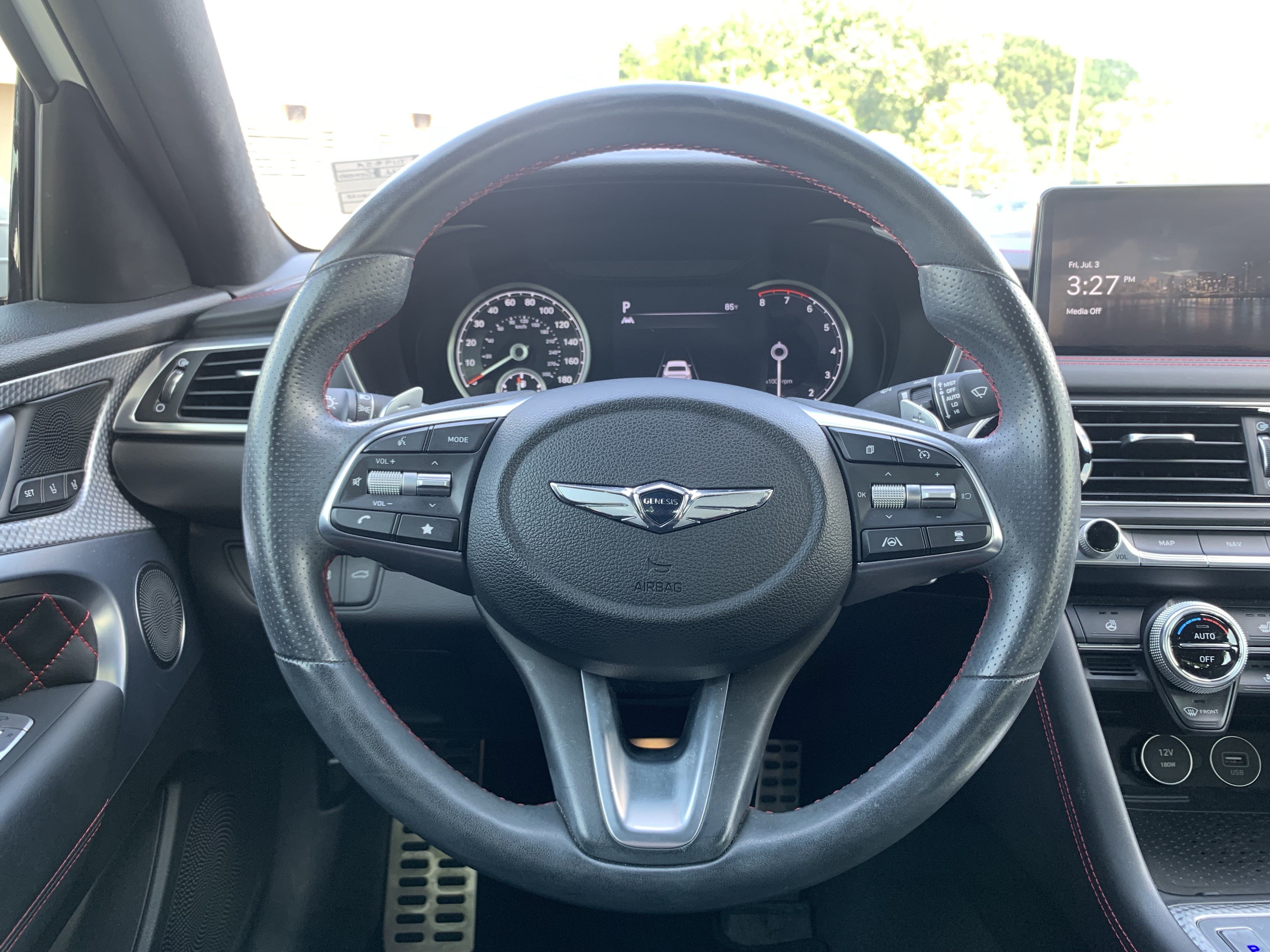 Used 2022 Genesis G70 3.3T RWD image 18