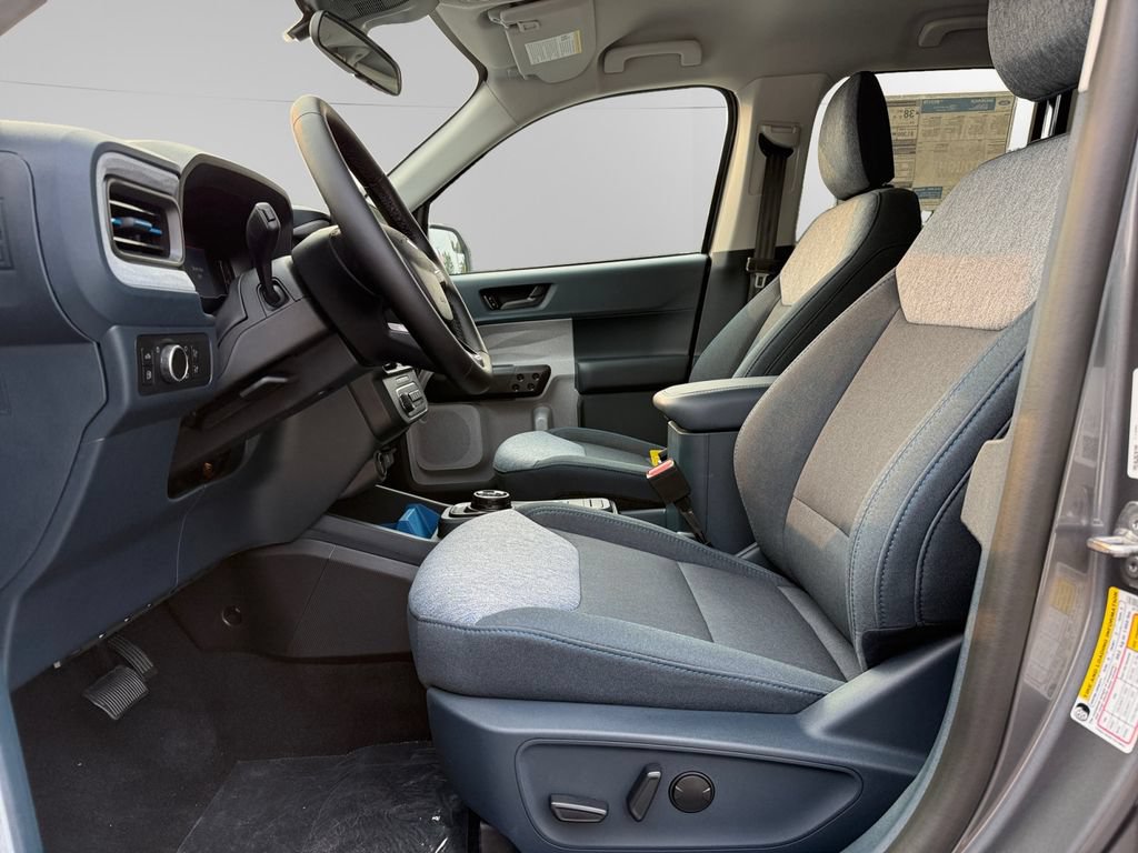 New 2026 Ford Maverick XLT w/ XLT Luxury Package FWD image 9