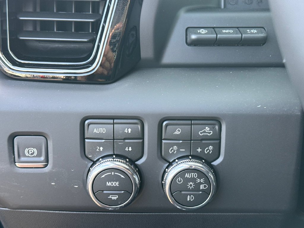 New 2026 GMC Sierra 1500 AT4 w/ AT4 Premium Package AWD/4WD image 17