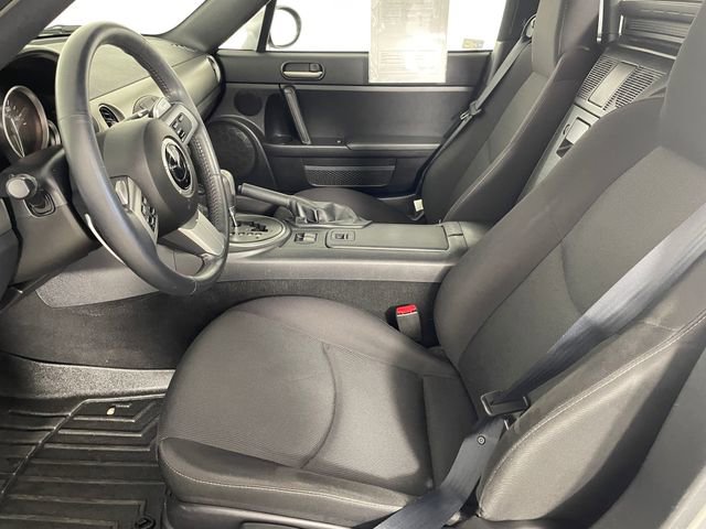 Used 2010 MAZDA MX-5 Miata Touring RWD image 2