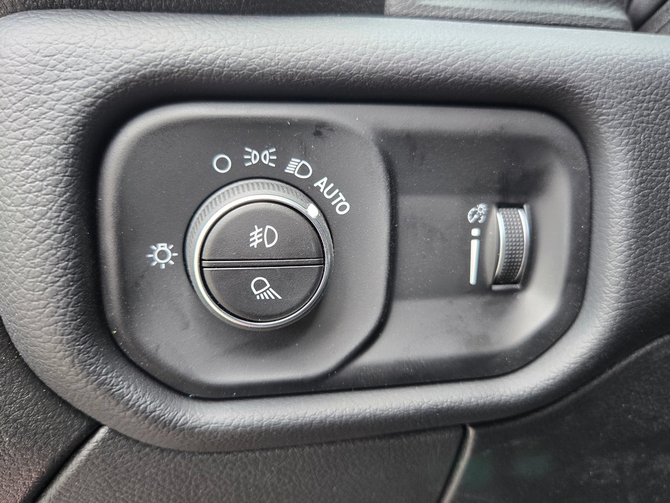 New 2026 RAM 2500 Big Horn AWD/4WD image 15