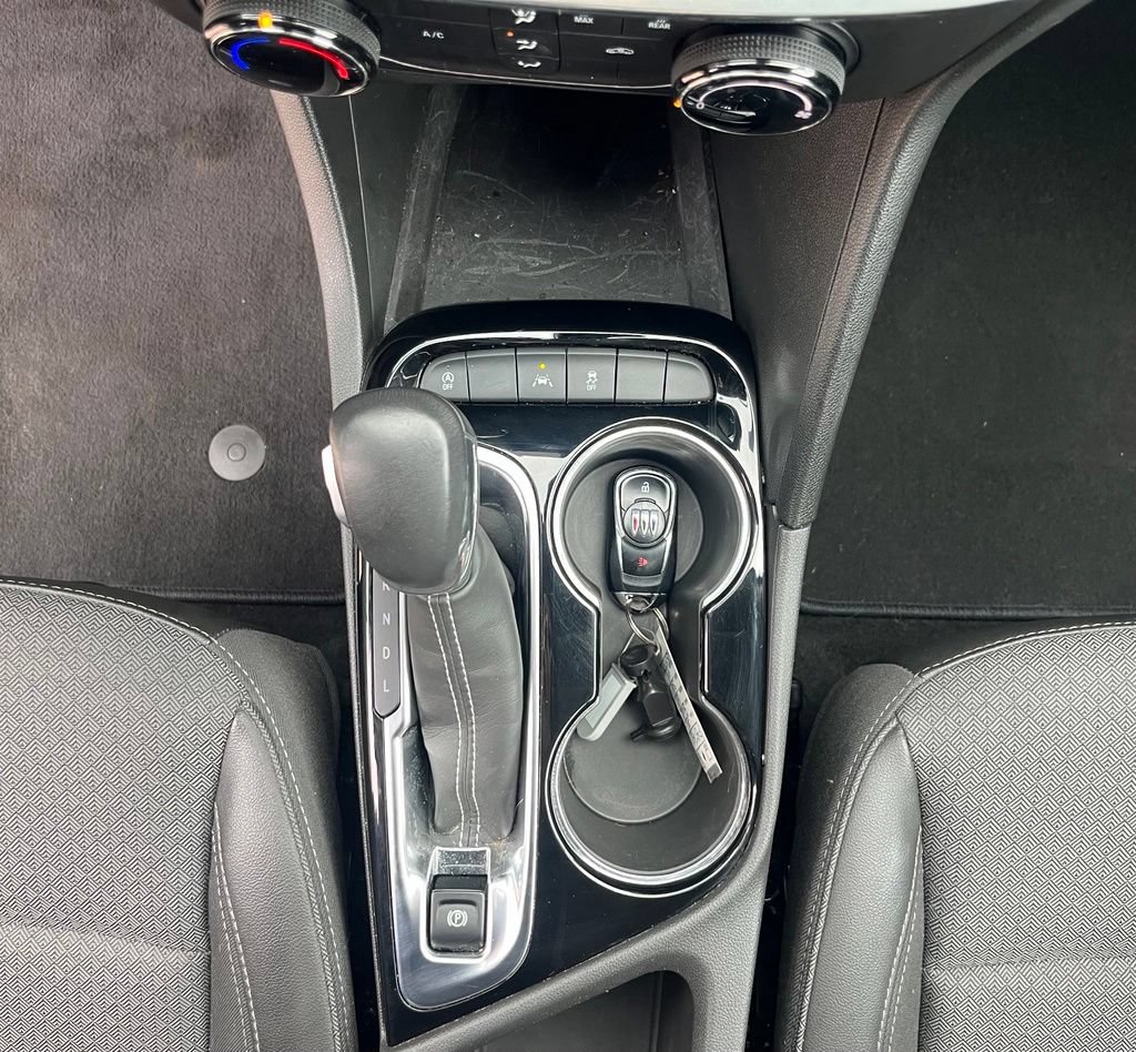 Used 2024 Buick Encore GX Preferred FWD image 25