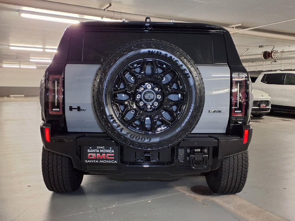 New 2026 GMC Hummer EV SUV w/ LPO, Dark Essentials Package AWD/4WD image 9