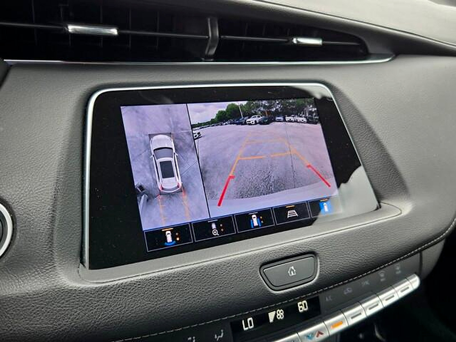 Used 2022 Cadillac XT4 Premium Luxury w/ Enhanced Visibility Package FWD image 18