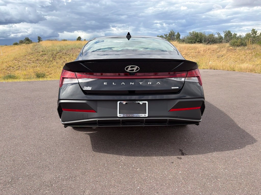 Certified 2025 Hyundai Elantra SEL FWD image 6