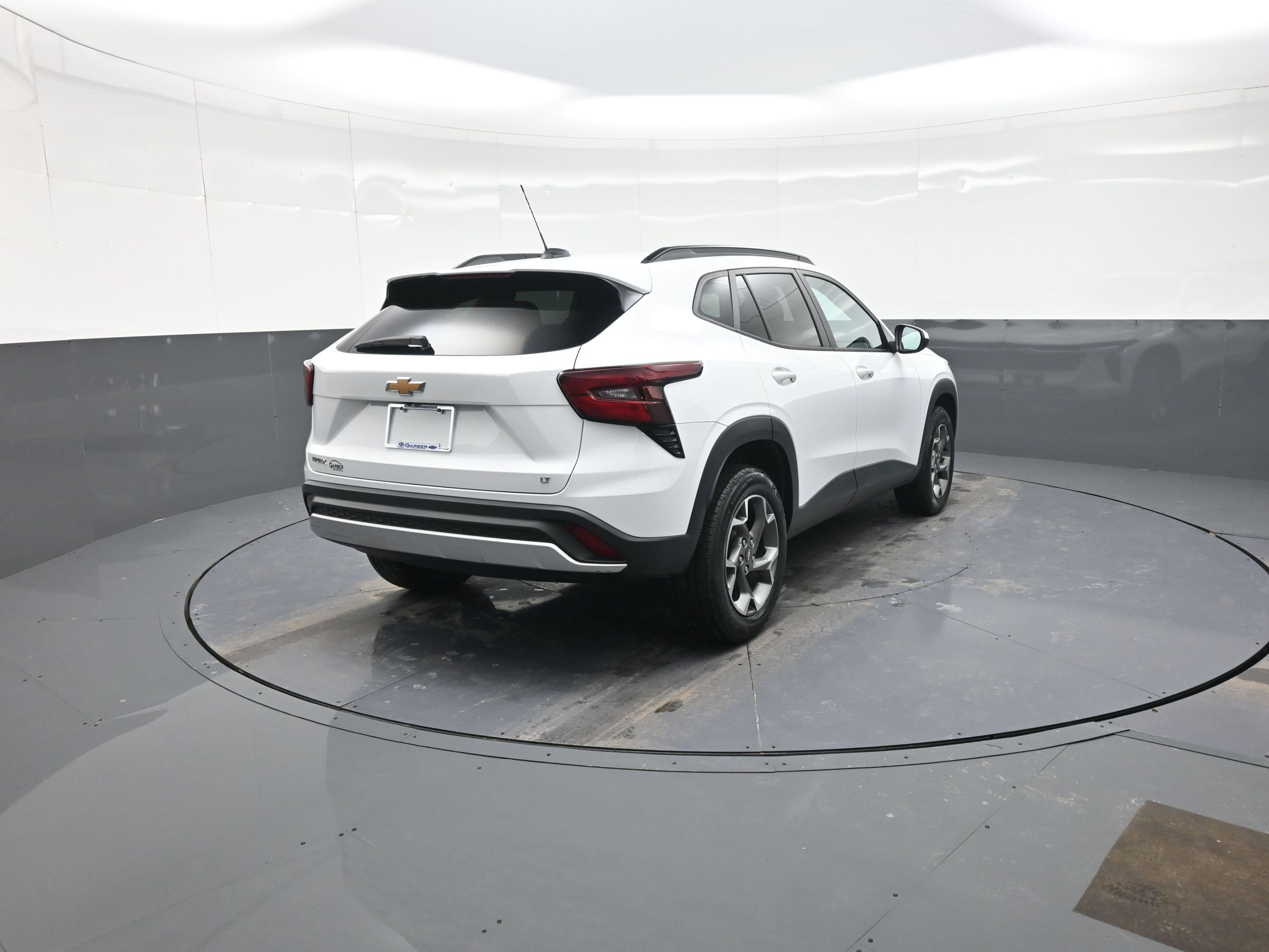 Used 2024 Chevrolet Trax LT w/ Driver Confidence Package image 3