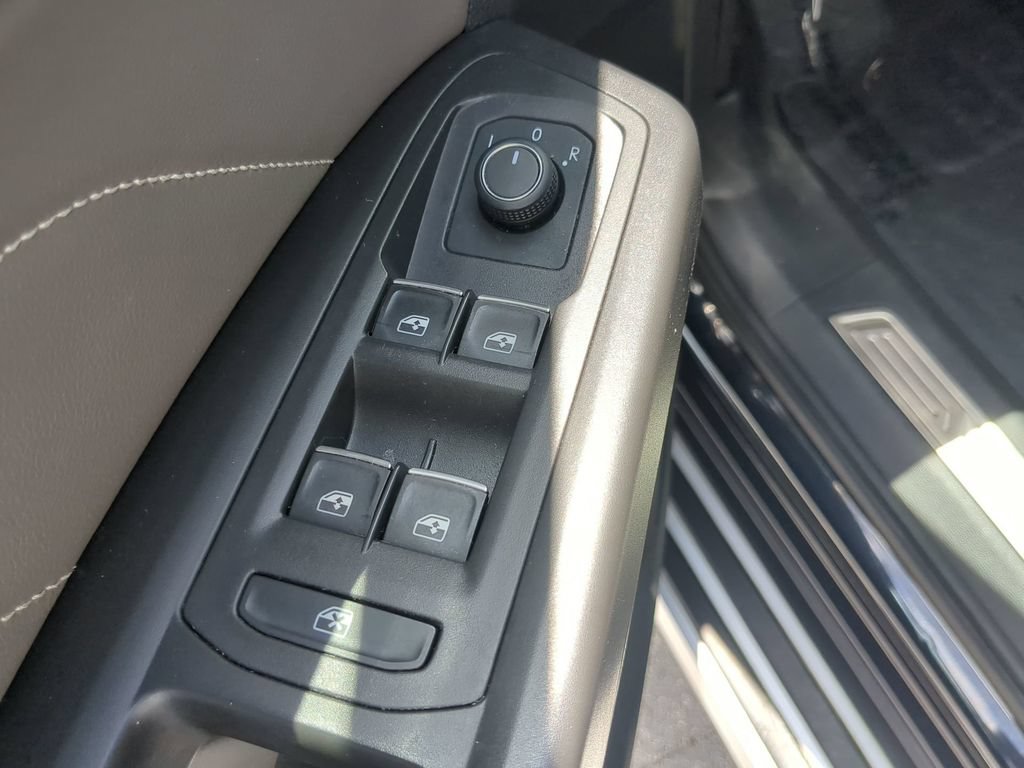 Certified 2023 Volkswagen Atlas Cross Sport SEL AWD/4WD image 20