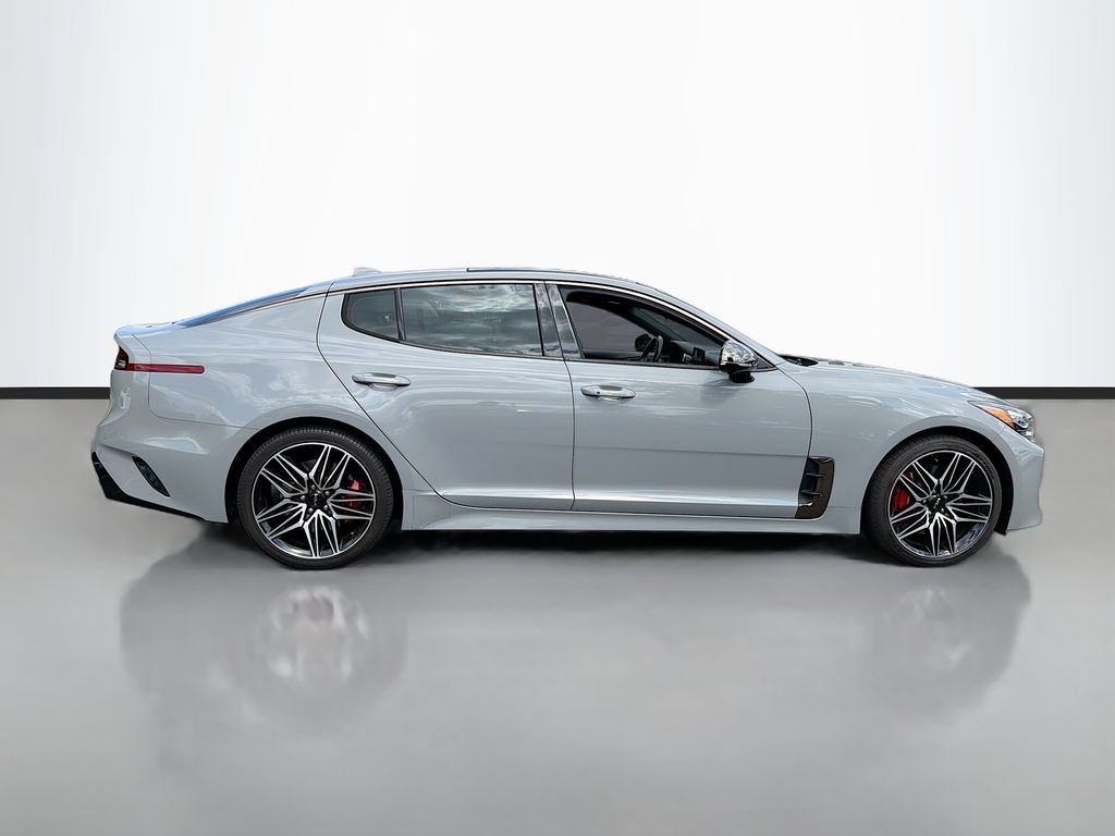 Used 2022 Kia Stinger GT2 AWD/4WD image 4