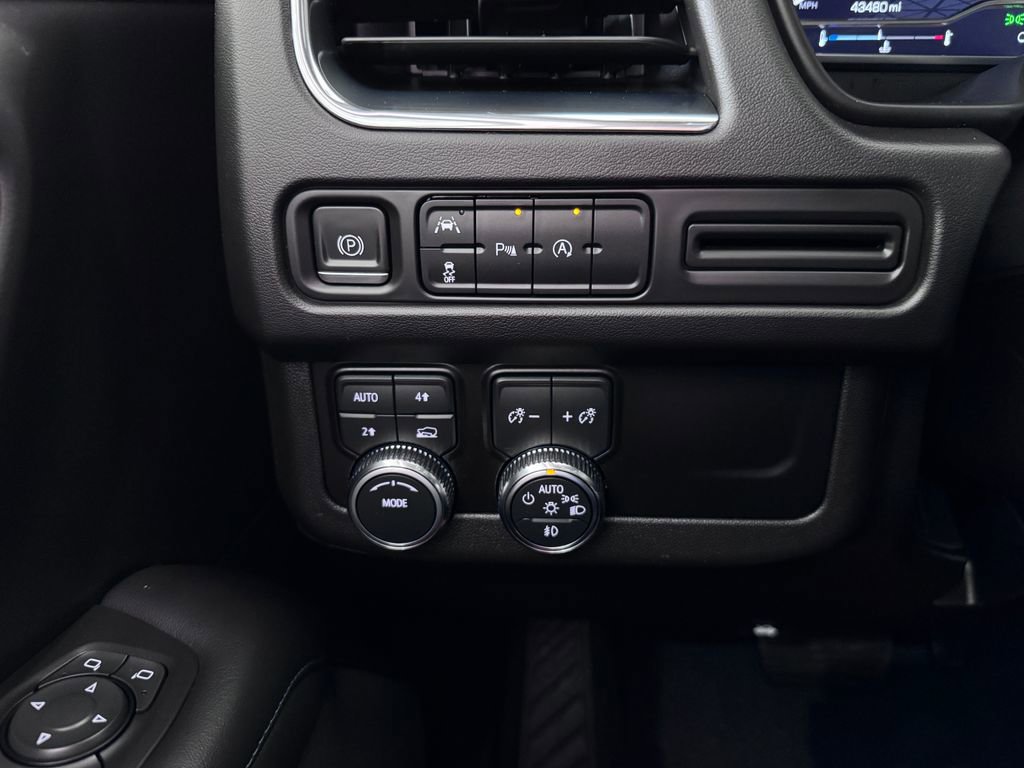Certified 2023 GMC Yukon XL SLE AWD/4WD image 24