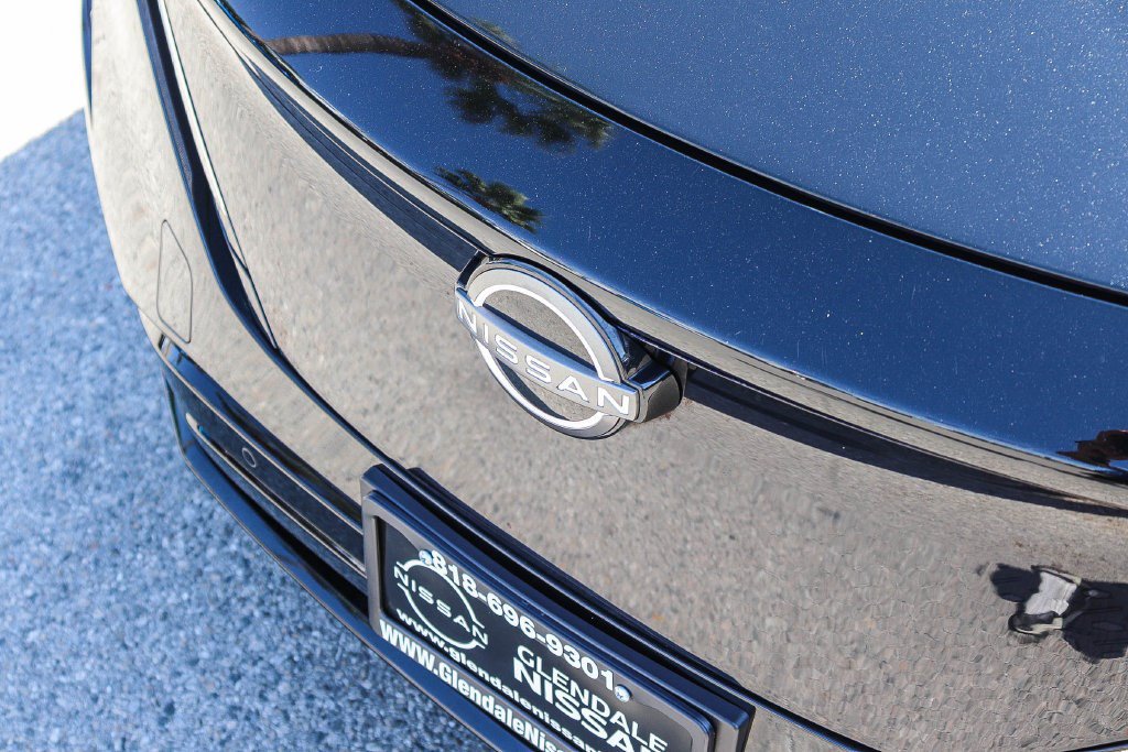 Certified 2024 Nissan Ariya FWD image 5