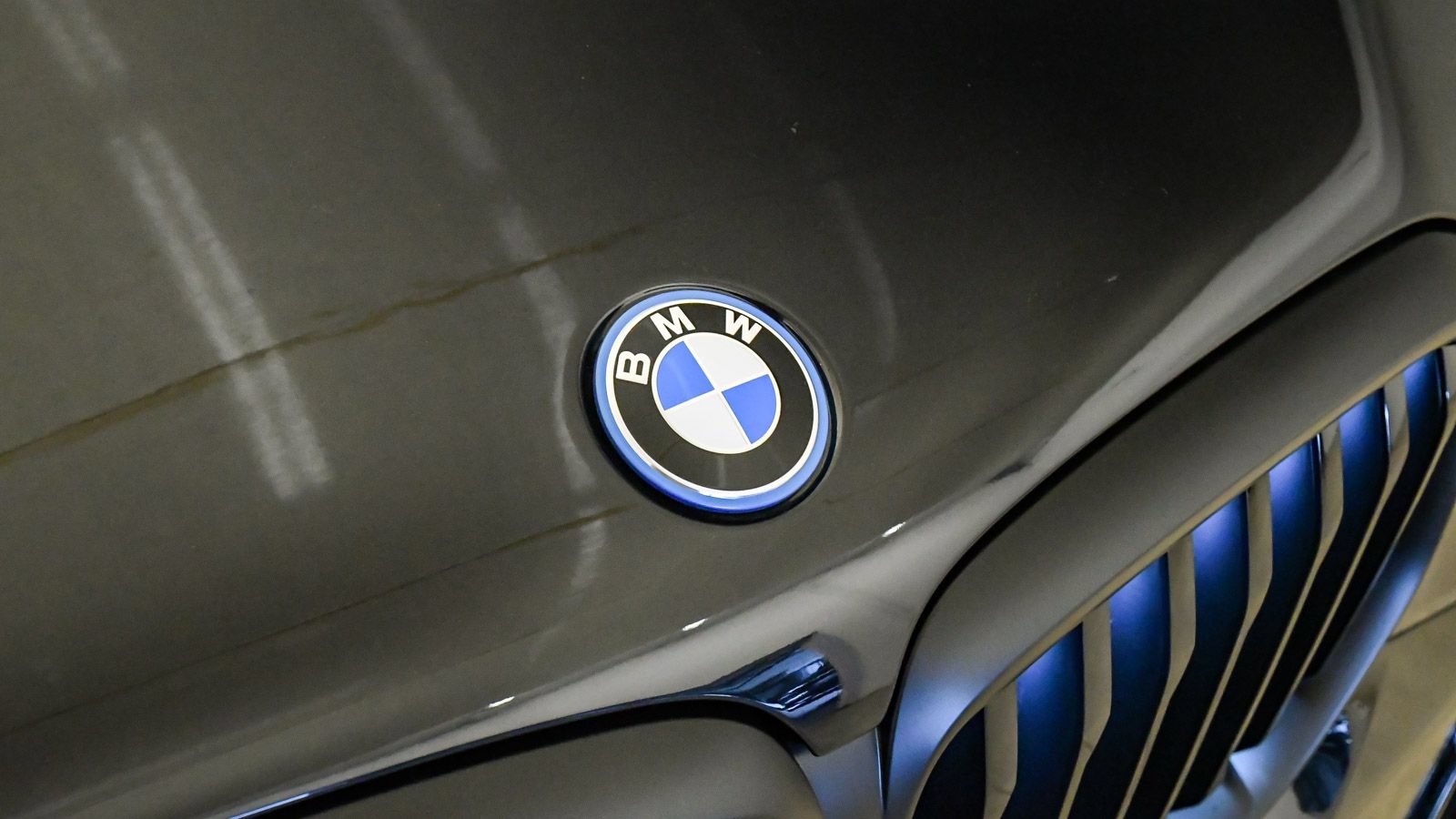New 2026 BMW X5 xDrive50e w/ M Sport Package AWD/4WD image 8