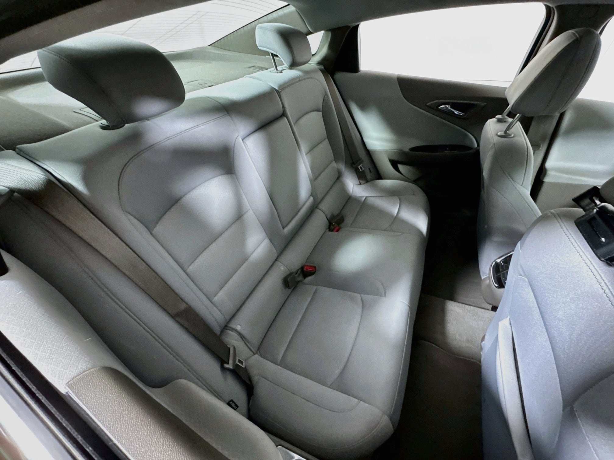 Used 2020 Chevrolet Malibu LT FWD image 24