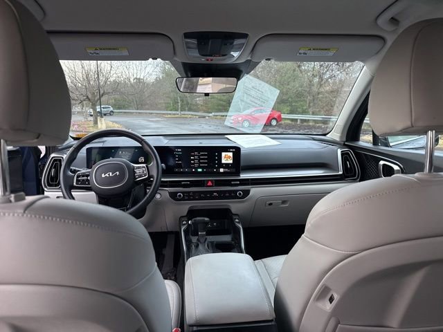 Used 2025 Kia Sorento S image 27