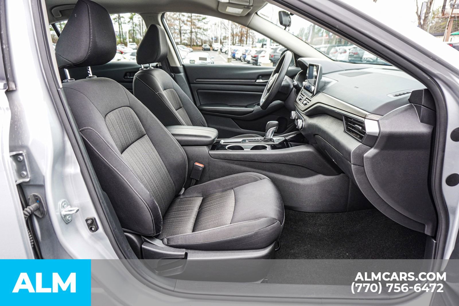 Used 2024 Nissan Altima 2.5 SV image 24