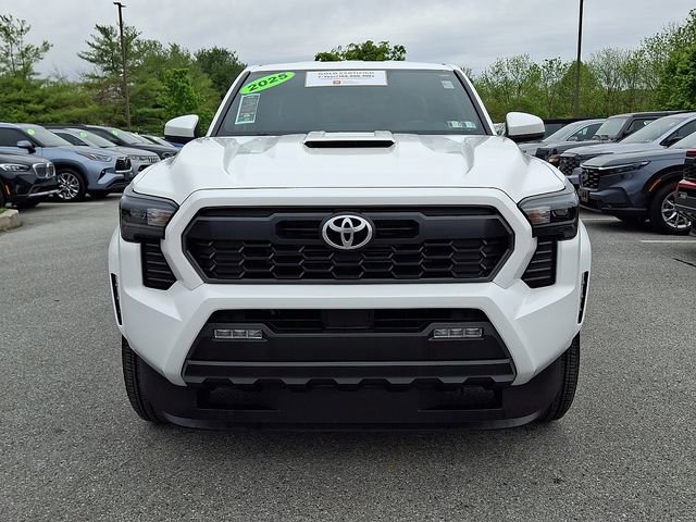 Certified 2025 Toyota Tacoma TRD Sport AWD/4WD image 2