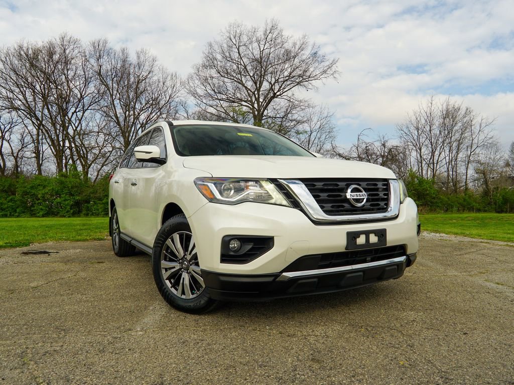 Used 2019 Nissan Pathfinder SL image 1