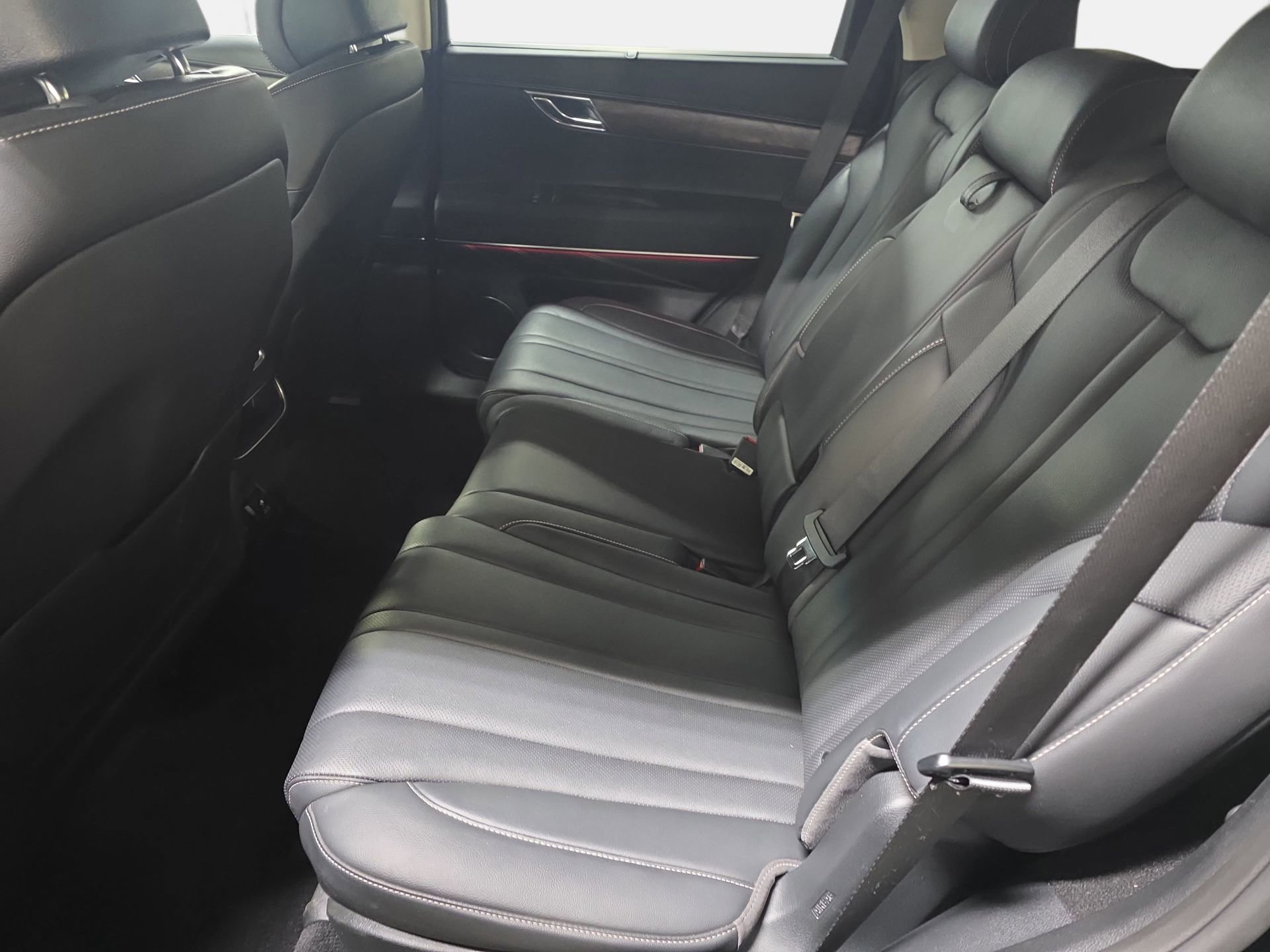 Used 2024 Genesis GV80 2.5T AWD/4WD image 14