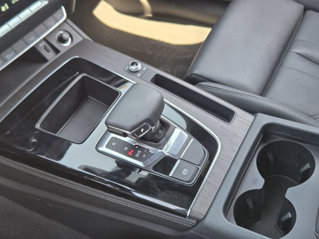 Certified 2025 Audi Q5 e Premium Plus AWD/4WD image 25
