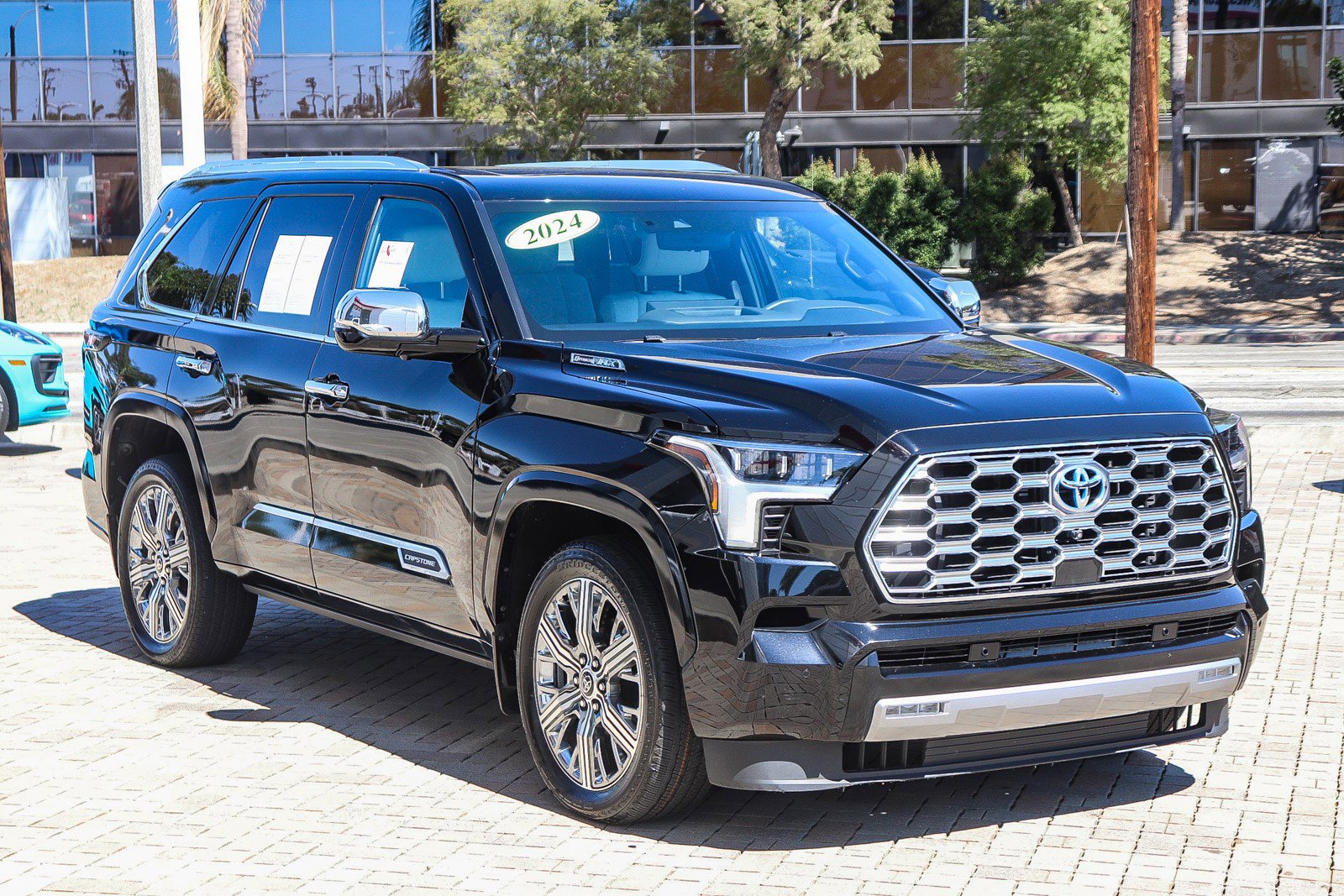 Used 2024 Toyota Sequoia Capstone AWD/4WD image 3